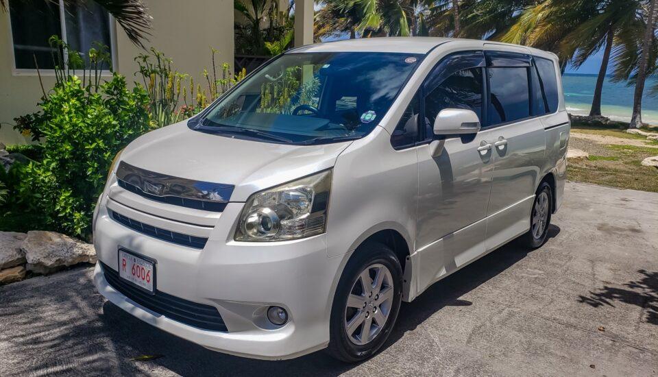 Toyota Noah – Down West Car Rental