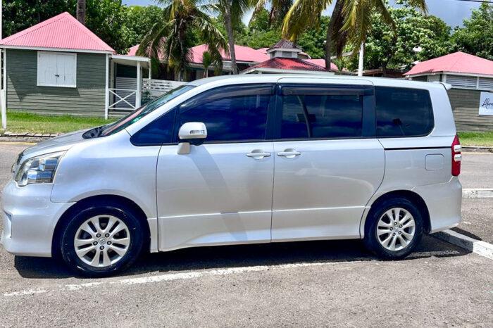 Toyota Noah – OJ&T’s Car Rental